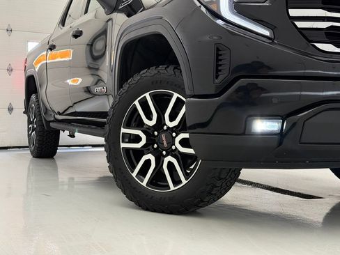 Used 2024 GMC Sierra 1500 AT4 w/ Technology Package AWD/4WD image 2