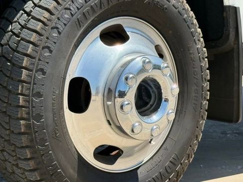 Certified 2025 Ford F350 Platinum AWD/4WD image 13