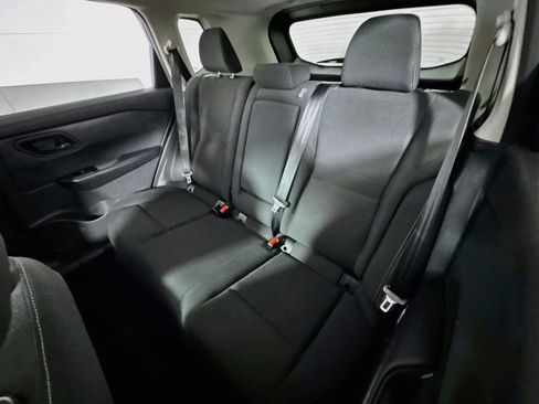 Used 2024 Nissan Rogue S AWD/4WD image 20