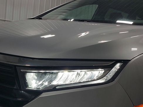 Used 2023 Honda Odyssey EX-L image 34