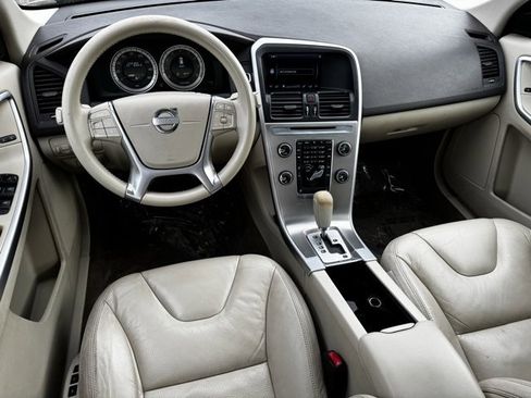 Used 2011 Volvo XC60 T6 image 9