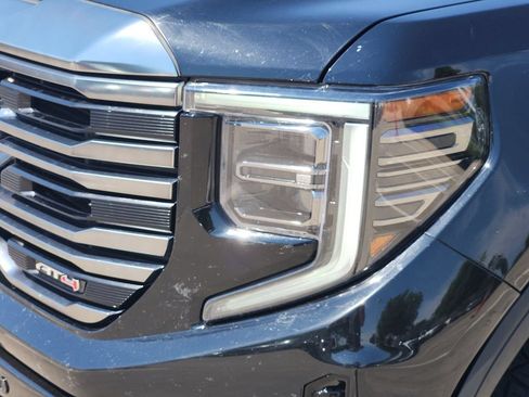 Used 2024 GMC Sierra 1500 AT4 w/ Technology Package AWD/4WD image 12