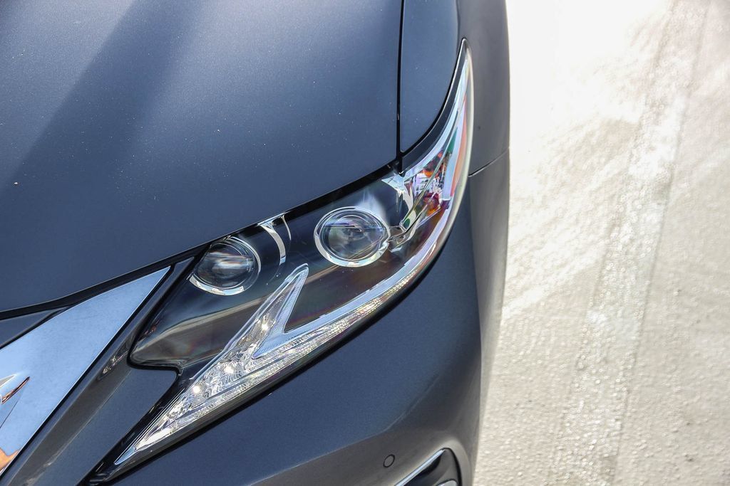 Used 2017 Lexus ES 300h w/ Luxury Package FWD image 8