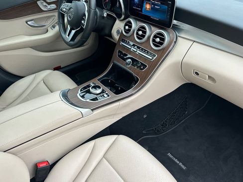 Used 2020 Mercedes-Benz C 300 4MATIC Sedan image 14