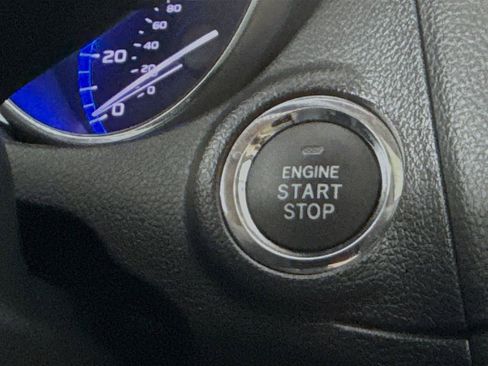 Used 2017 Subaru Outback 2.5i Limited image 19