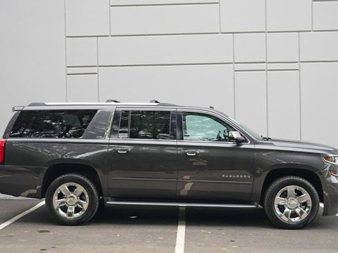 Used 2015 Chevrolet Suburban LTZ RWD image 57