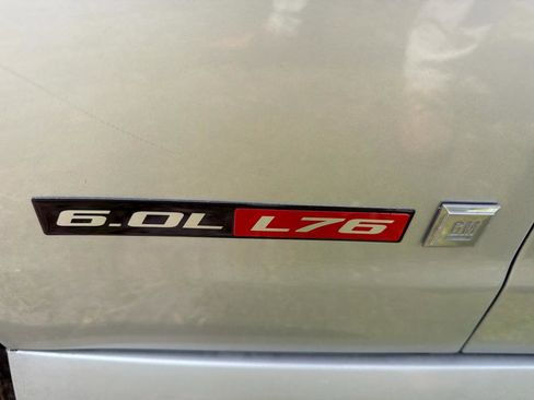 Used 2009 Pontiac G8 GT w/ Premium Package RWD image 12
