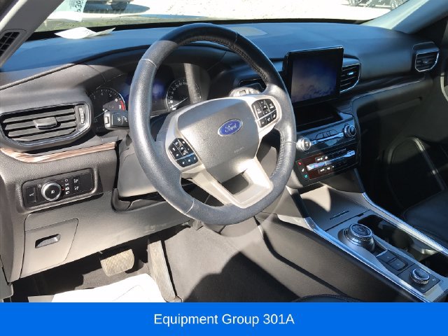 Used 2023 Ford Explorer Limited AWD/4WD image 3