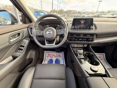 Certified 2023 Nissan Rogue SV w/ SV Premium B Package image 24