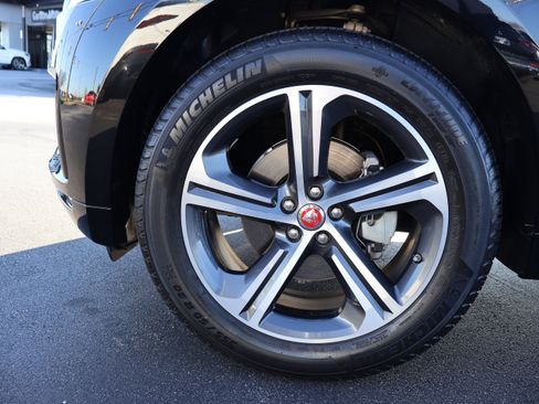 Used 2020 Jaguar F-PACE R-Sport image 8