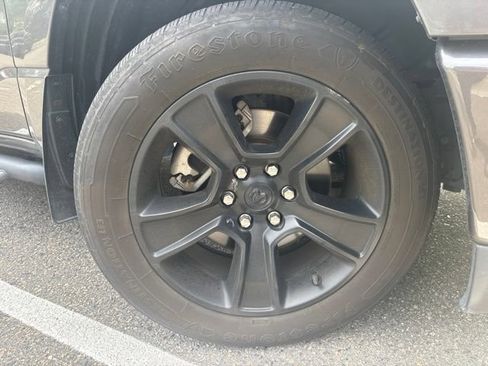Used 2021 RAM 1500 Big Horn AWD/4WD image 3