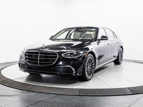 Used 2026 Mercedes-Benz S 580 4MATIC Sedan image 3