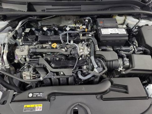 Used 2025 Toyota Corolla LE FWD image 13