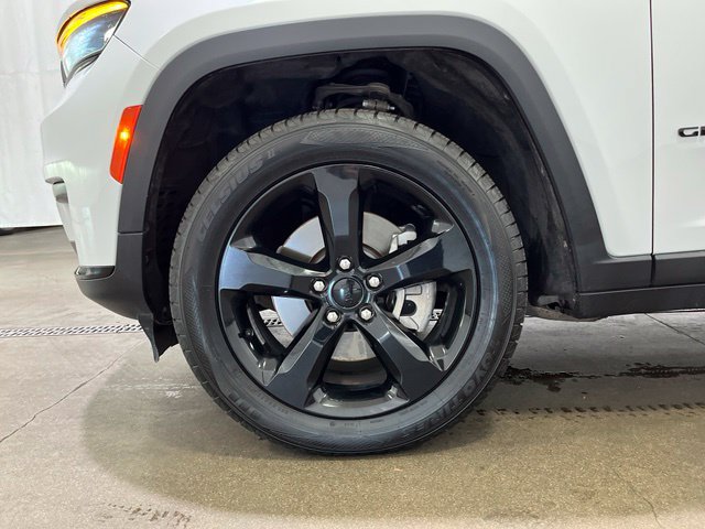 Used 2022 Jeep Grand Cherokee L Laredo AWD/4WD image 26