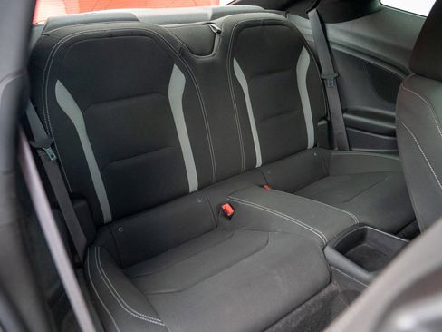 Used 2020 Chevrolet Camaro LT image 23