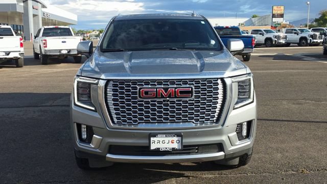 Used 2023 GMC Yukon XL Denali w/ Denali Reserve Package AWD/4WD image 3