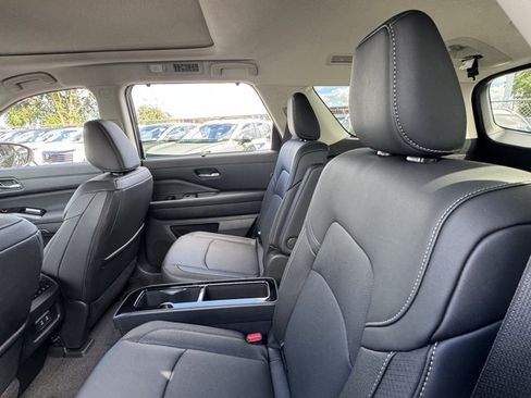 New 2026 Nissan Pathfinder SL AWD/4WD image 16