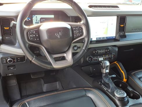 Used 2023 Ford Bronco Badlands AWD/4WD image 16
