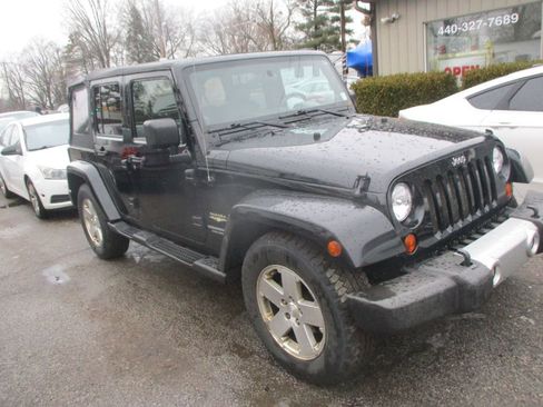 Used 2008 Jeep Wrangler Unlimited Sahara RWD image 2
