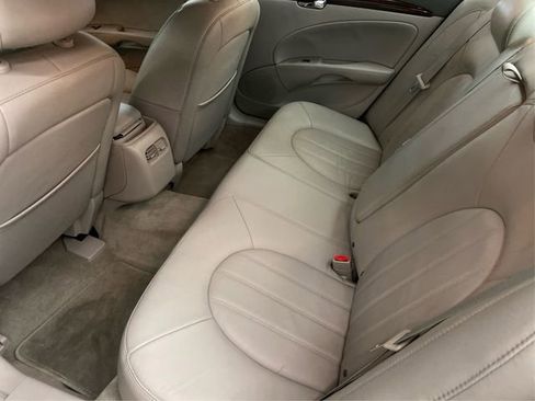 Used 2011 Buick Lucerne CXL image 11