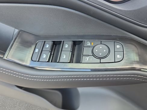 New 2026 Nissan Rogue SV w/ Cold Weather Package AWD/4WD image 27