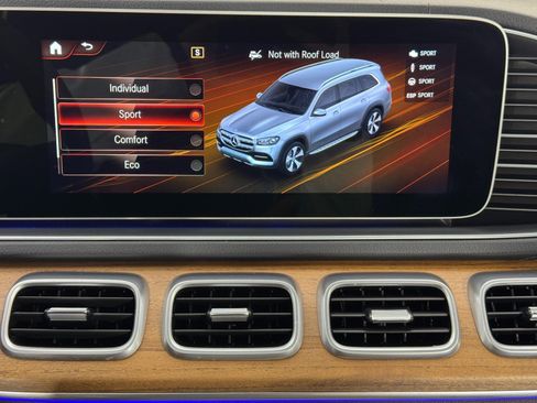 Used 2022 Mercedes-Benz GLS 450 4MATIC image 29