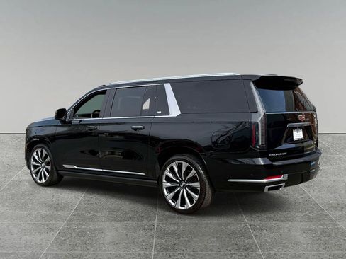 Used 2025 Cadillac Escalade ESV Premium Luxury Platinum image 12