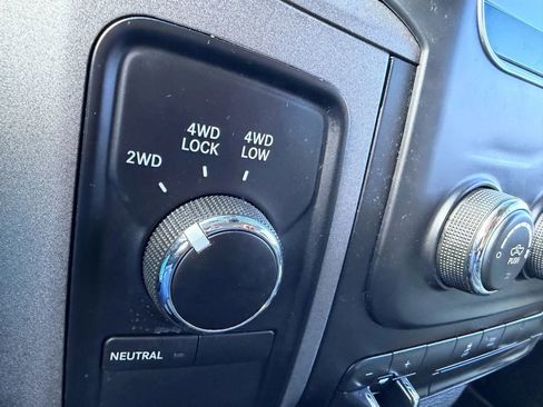 Used 2014 RAM 1500 Express image 25