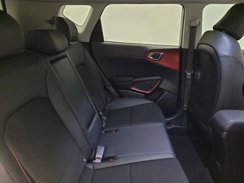 Used 2024 Kia Soul GT-Line image 19