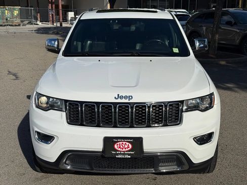 Used 2018 Jeep Grand Cherokee Limited AWD/4WD image 2