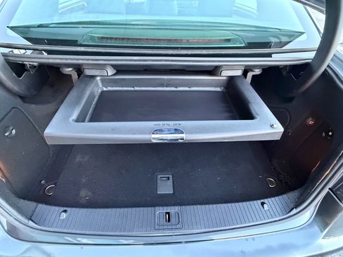 Used 2014 Mercedes-Benz E 350 4MATIC Sedan image 12