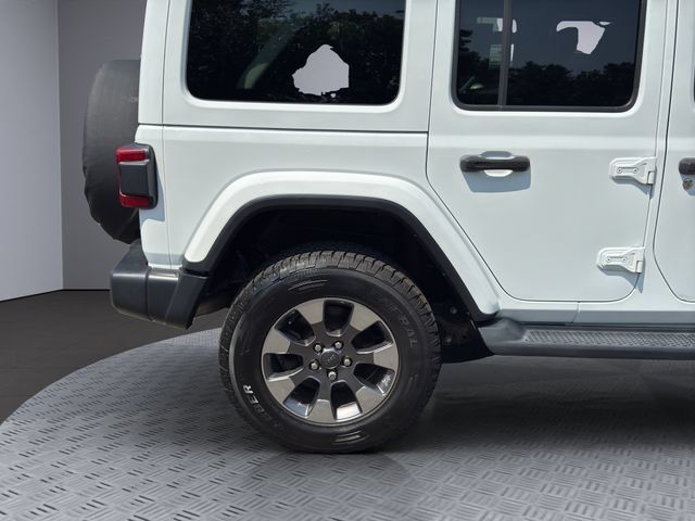 Used 2018 Jeep Wrangler Unlimited Sahara w/ Dual Top Group AWD/4WD image 28