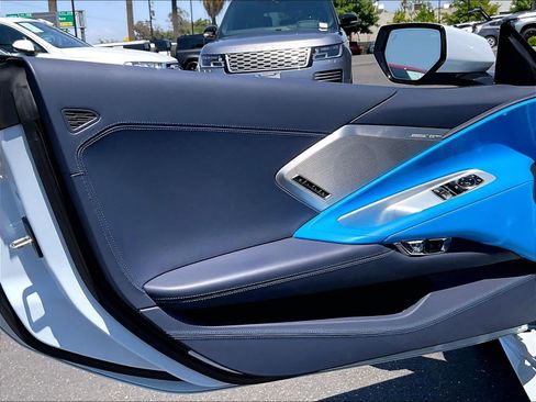 Used 2021 Chevrolet Corvette Stingray Premium Cpe w/ Z51 Performance Package RWD image 25