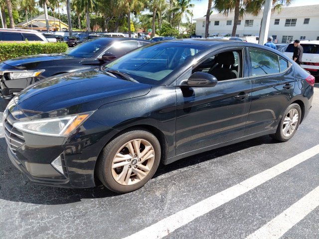 Used 2020 Hyundai Elantra SEL w/ Cargo Package (C1) FWD image 1
