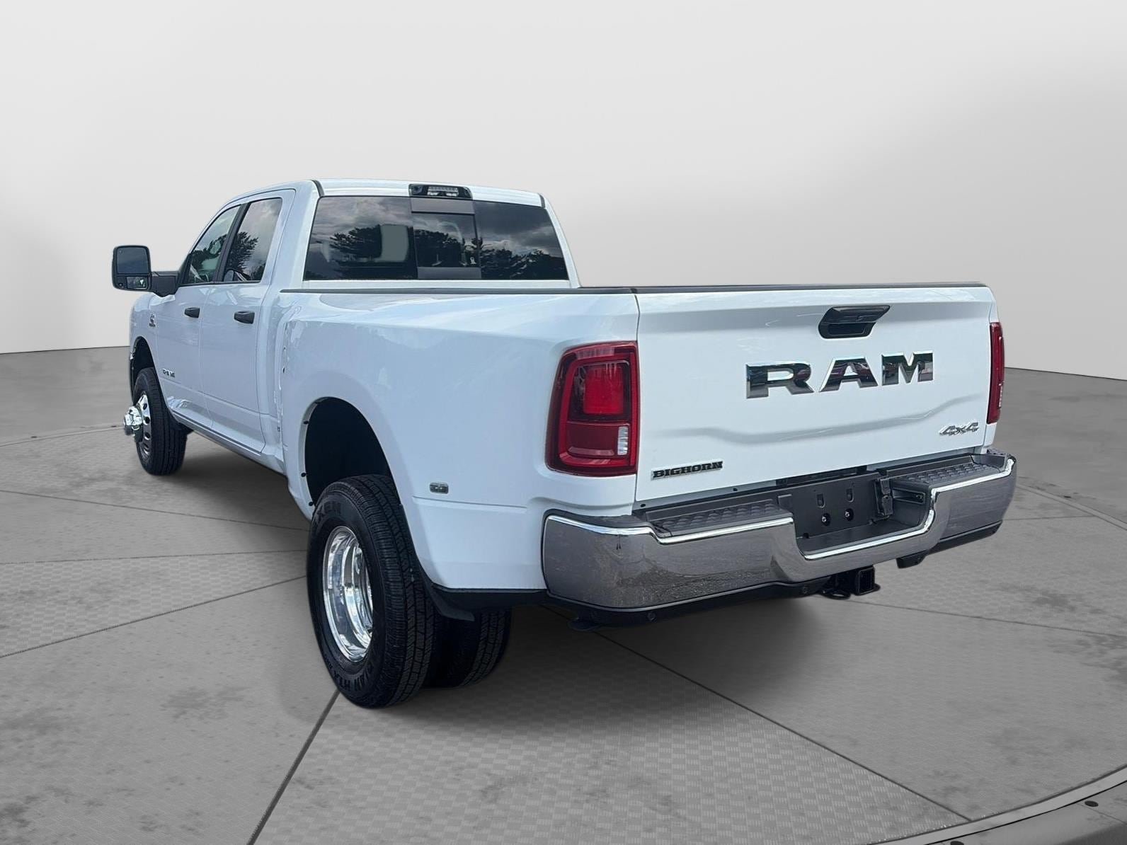 New 2026 RAM 3500 Big Horn AWD/4WD image 7