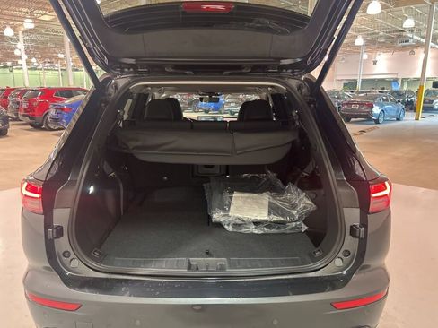 New 2025 Mitsubishi Outlander SE image 24