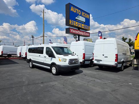 Used 2015 Ford Transit 350 XLT image 26