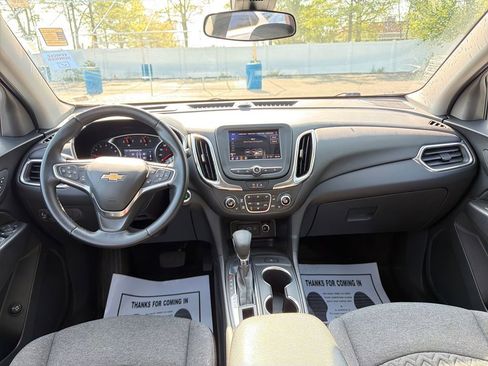 Used 2024 Chevrolet Equinox LT FWD image 18