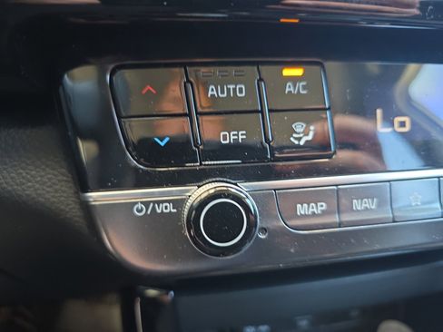 Used 2024 Kia Seltos S FWD image 15