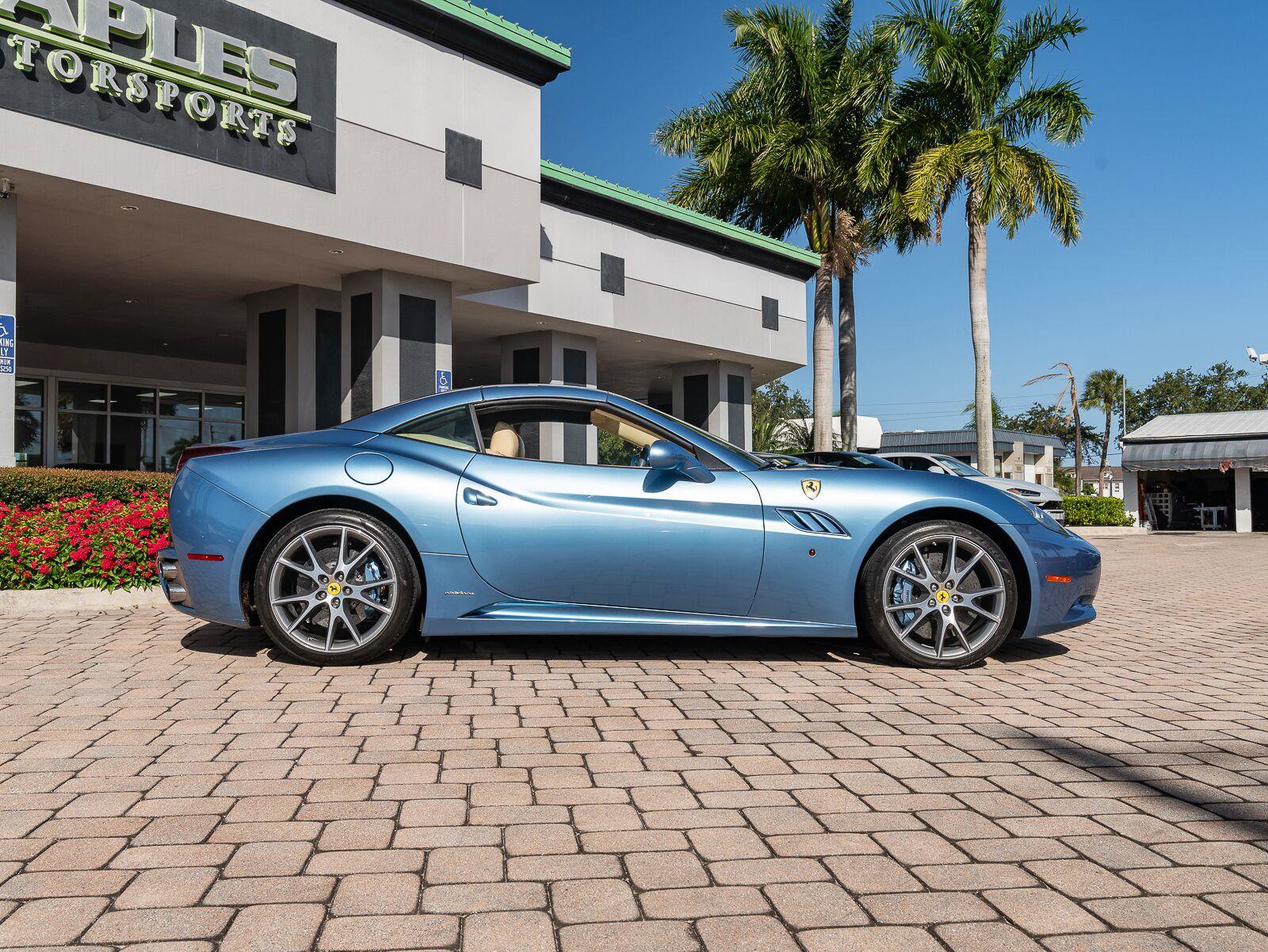 Used 2010 Ferrari California RWD image 51