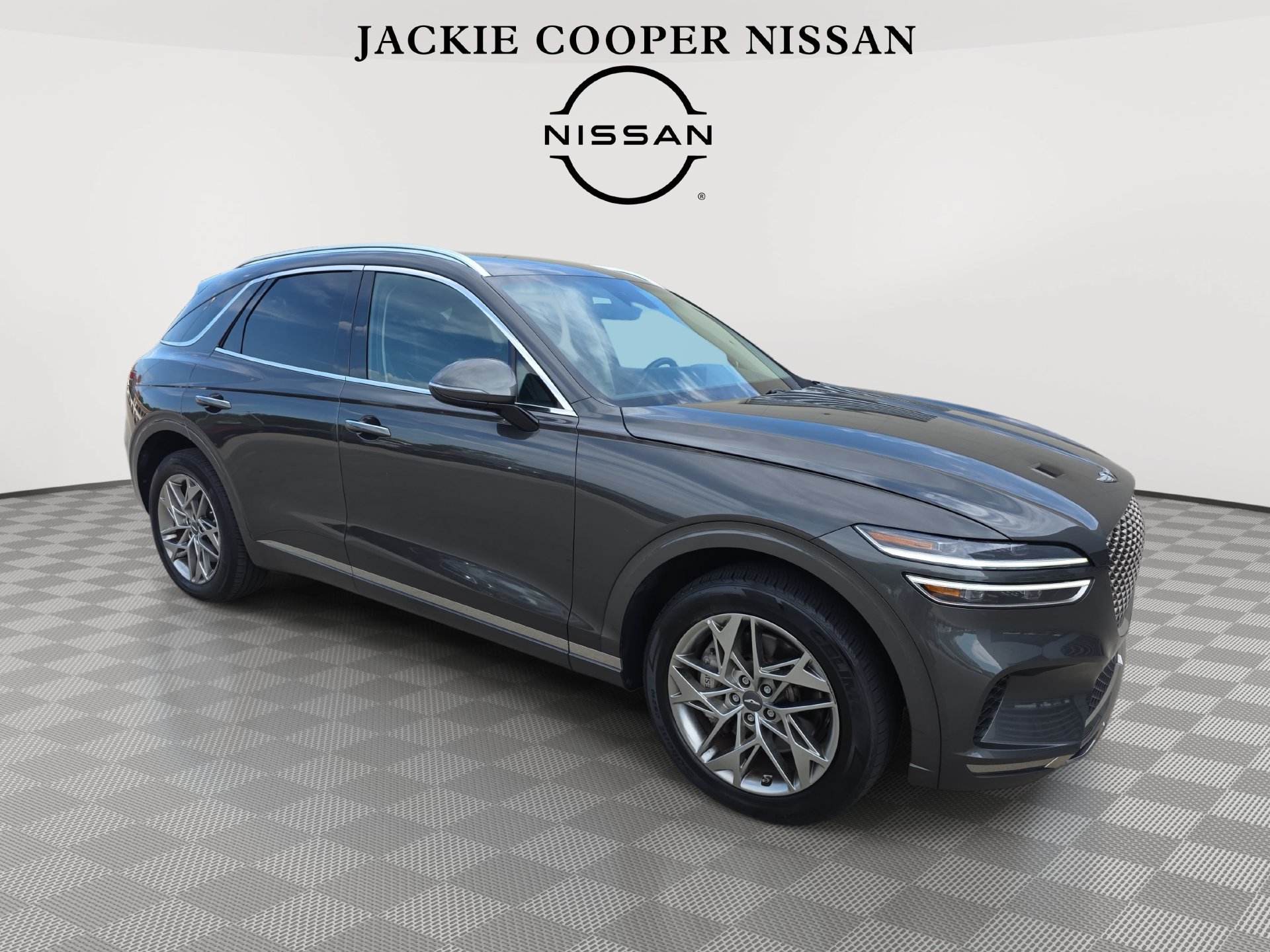 Used 2025 Genesis GV70 2.5T AWD/4WD image 3