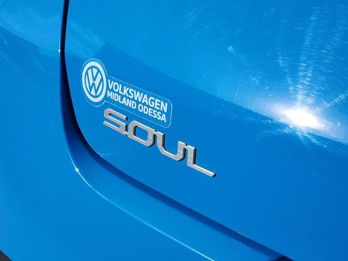 Used 2024 Kia Soul EX image 10