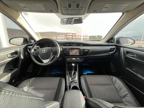 Used 2015 Toyota Corolla S image 24