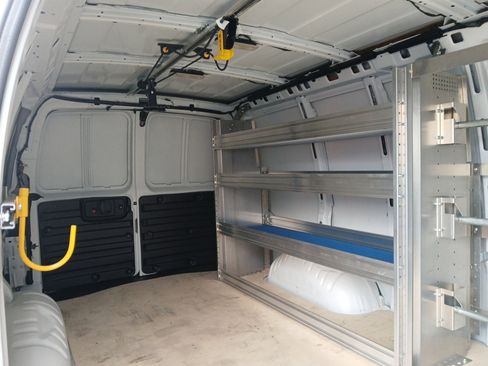 Used 2025 Chevrolet Express 2500 Extended w/ Communications Package image 20