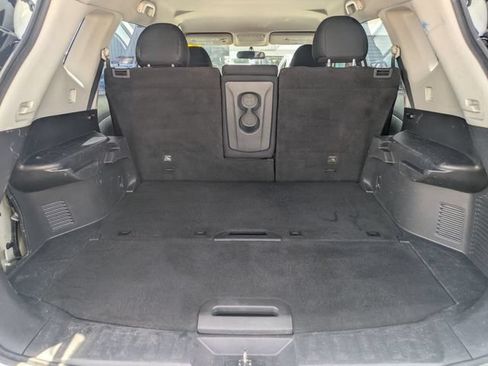 Used 2018 Nissan Rogue S FWD image 26