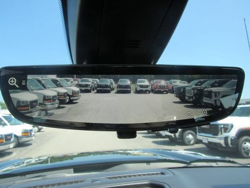 Used 2022 GMC Sierra 1500 AT4 w/ AT4 Premium Package AWD/4WD image 21