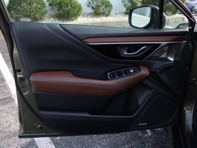 Used 2020 Subaru Outback Touring AWD/4WD image 15
