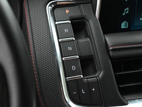 Used 2023 Chevrolet Suburban RST w/ Luxury Package image 14