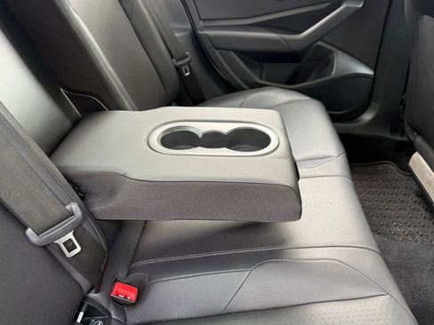 Used 2019 Volkswagen Jetta SEL w/ Cold Weather Package FWD image 38