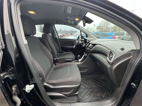Used 2019 Chevrolet Trax LS w/ LPO, Cargo Package image 22